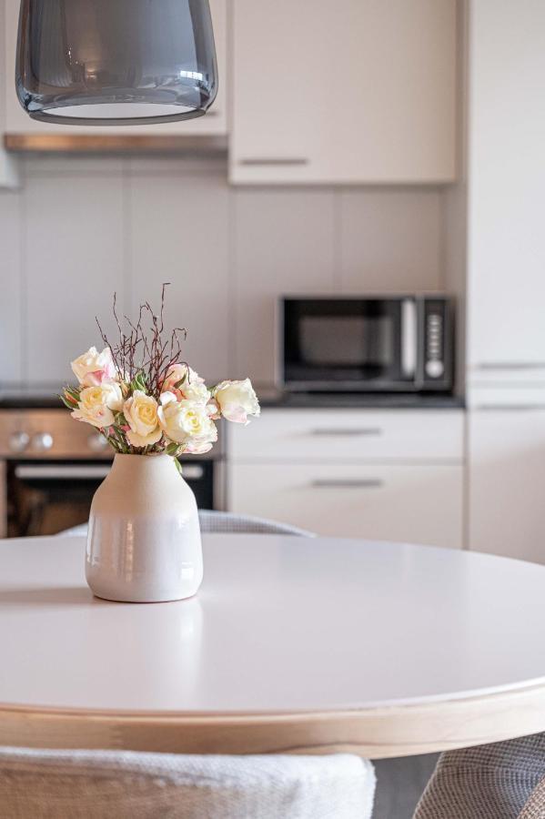 Modern 3Bdr Duplex With Skyroof In Trendy Zurich West Apartment ภายนอก รูปภาพ